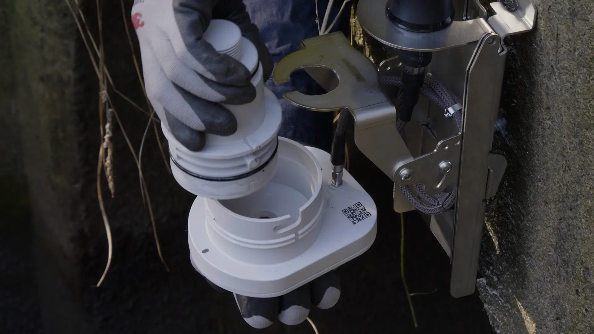 Spectra integrated radar data logger getting a battery swap