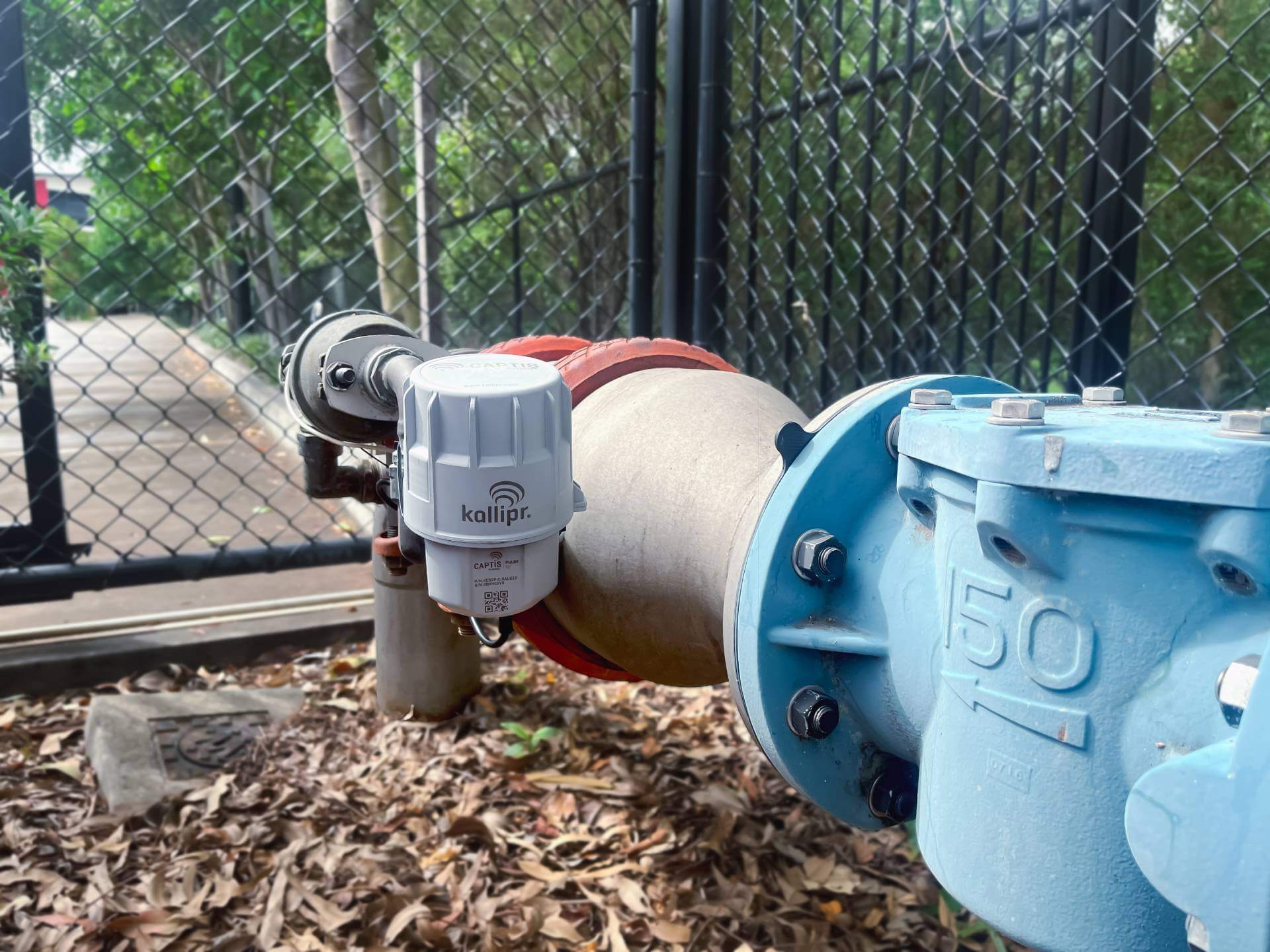 Commercial meter with captis device installed