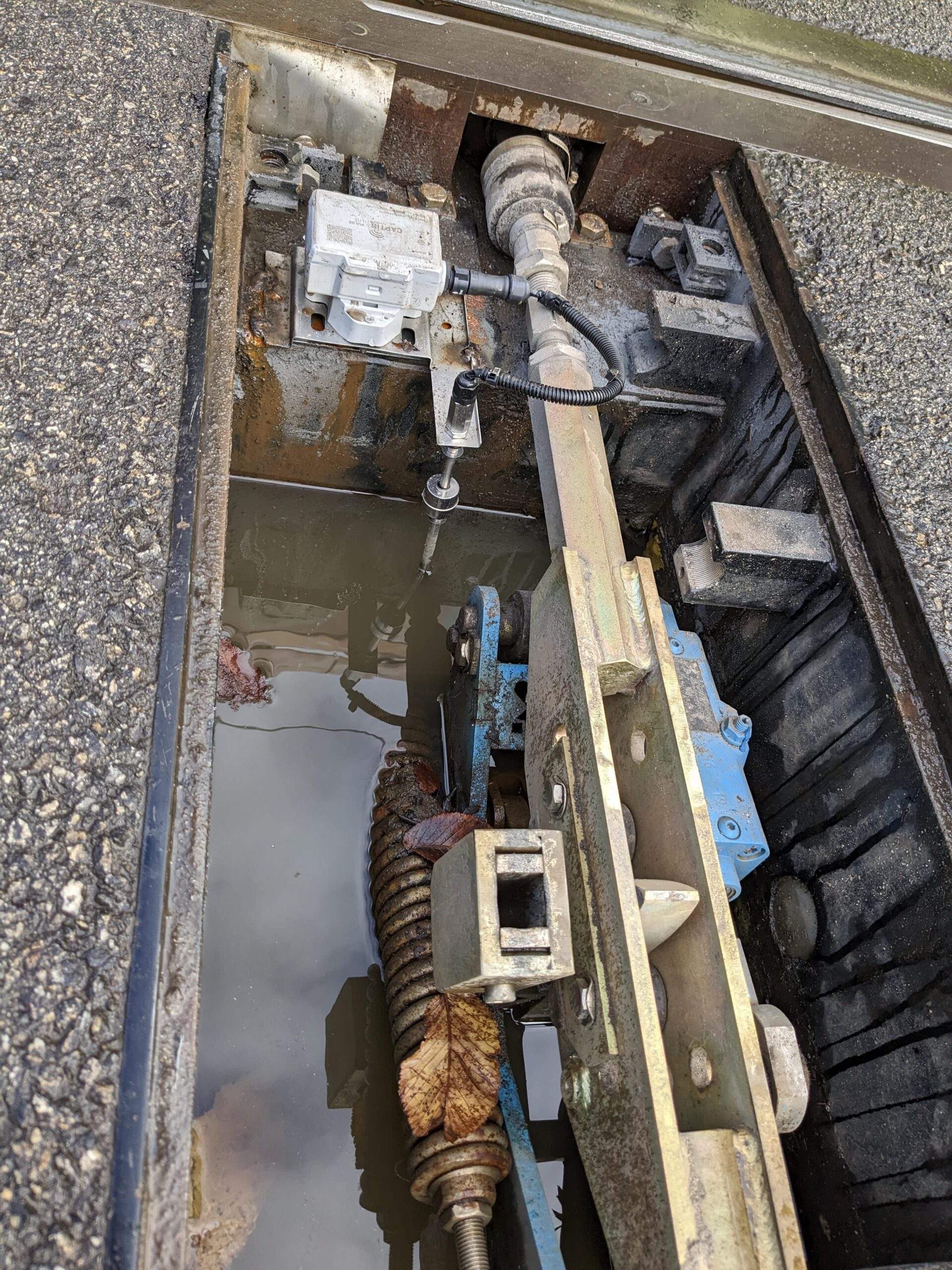 Captis data logger monitoring a flooded rail pit